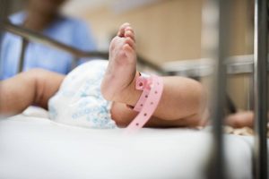 Farmaco sotto accusa: danni gravissimi sui neonati