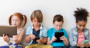 I Rischi dell’Esposizione ai Dispositivi Elettronici per i Bambini